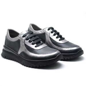 BASKETS EN CUIR - NOIR