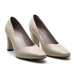 CHAUSSURE EN CUIR BOUT CARRÉ - BEIGE