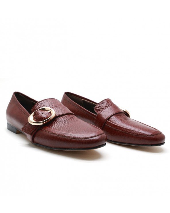 CHAUSSURE EN CUIR BOUT CARRÉ – BORDEAU