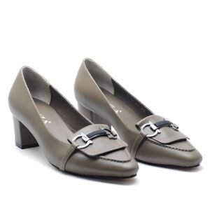 CHAUSSURE EN CUIR BOUT POINTU - KAKI