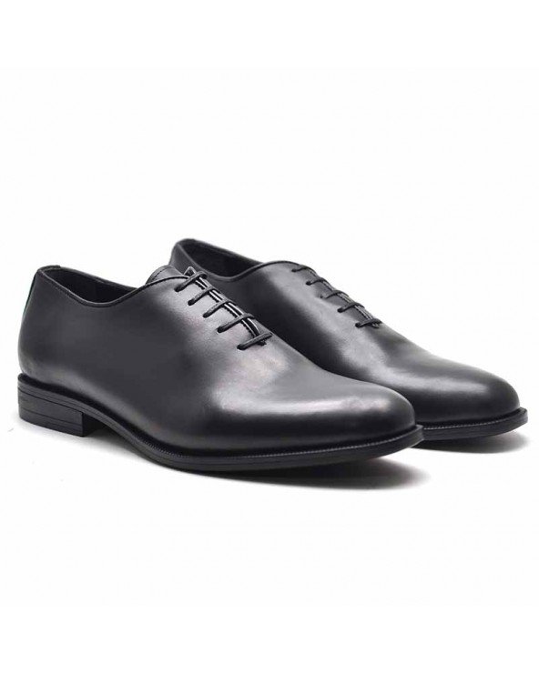 CHAUSSURES CLASIQUES EN CUIR – NOIR