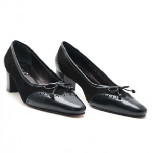 CHAUSSURES EN CUIR - NOIR