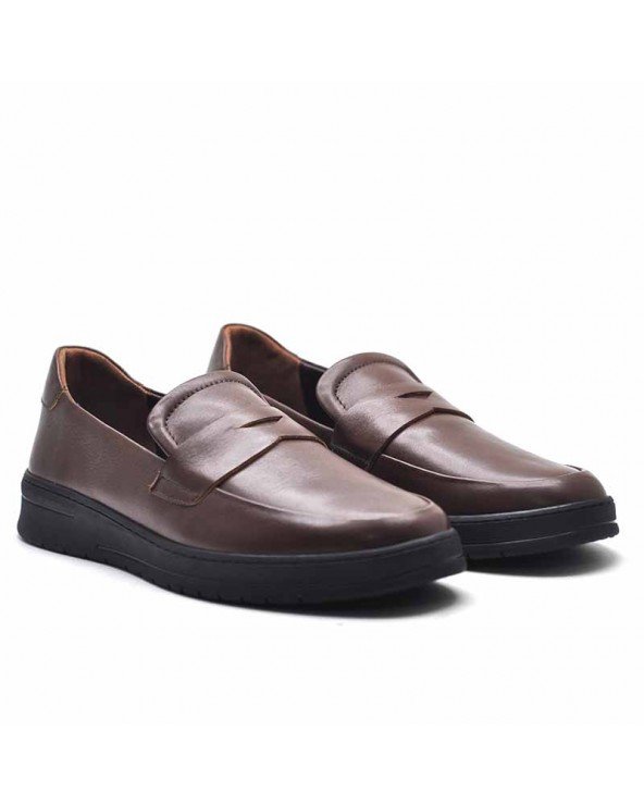 CHAUSSURES SOUPLES EN CUIR – MARRON